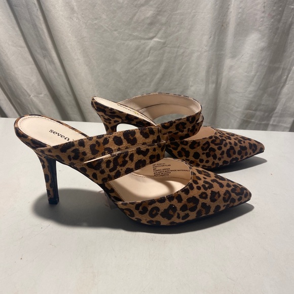 Seven dials tan/black animal print slides with 2.2” heel size 6 NWT - Picture 2 of 6